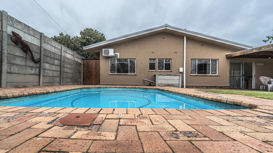 3 Bedroom Property for Sale in Protea Heights Western Cape
